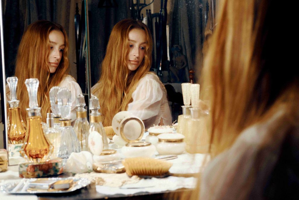 Belen Aguilera, Anela